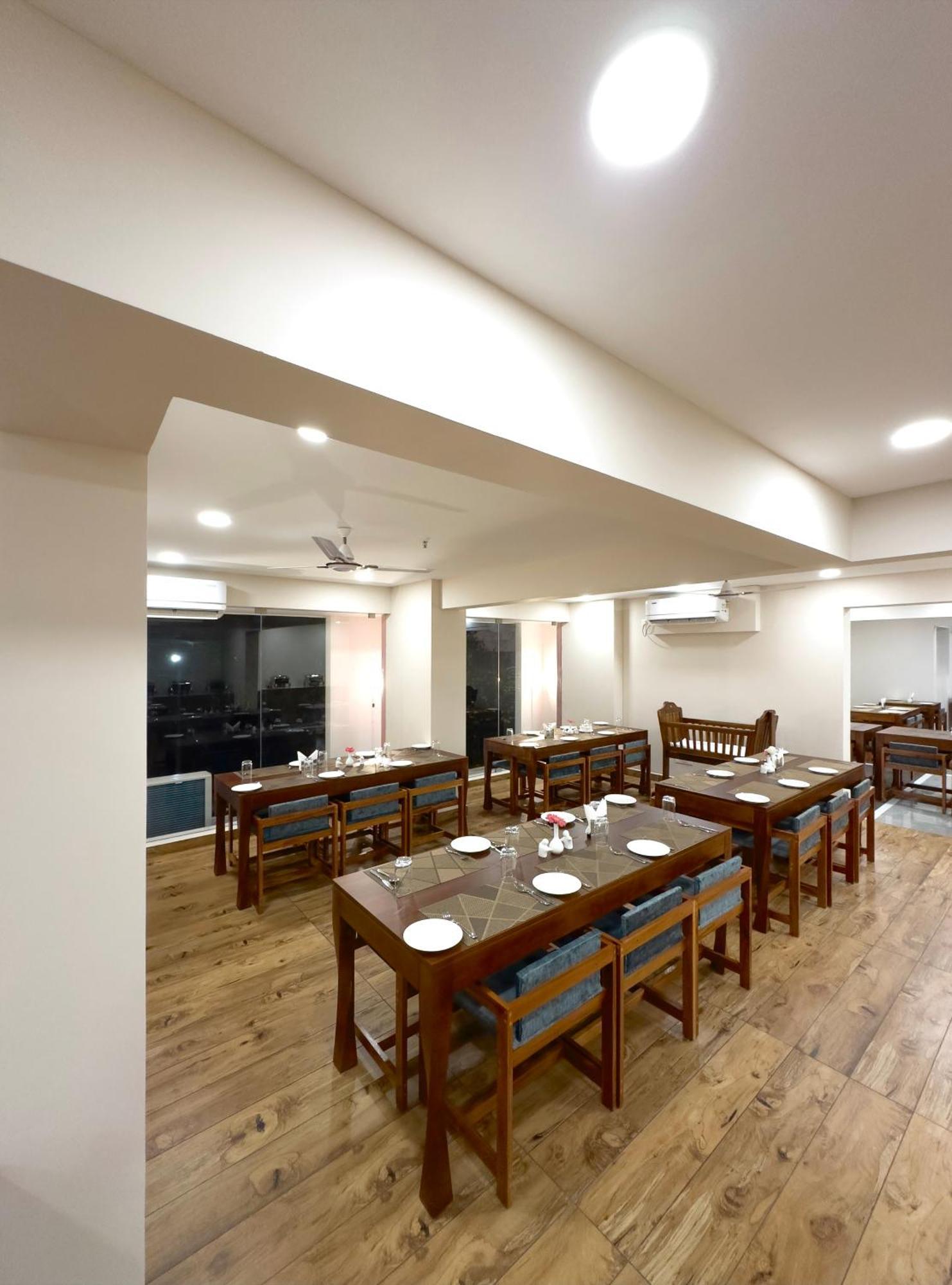 The Habitat Suites Guruvāyūr Exterior foto